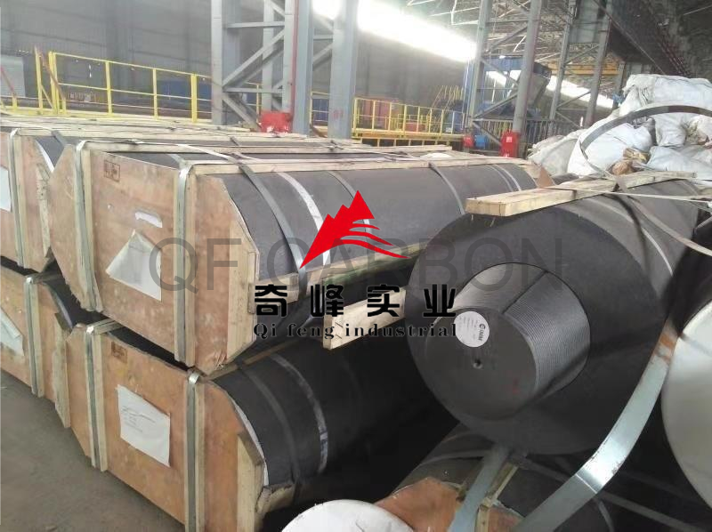 UHP Graphite Electrode with Diameter 300mm-750mm